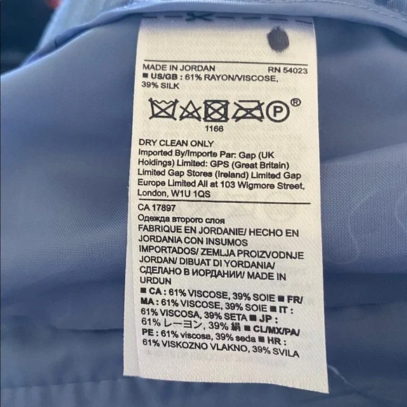Banana Republic silk blend Light Blue Women's Shorts size 8 - Picture 10 of 10